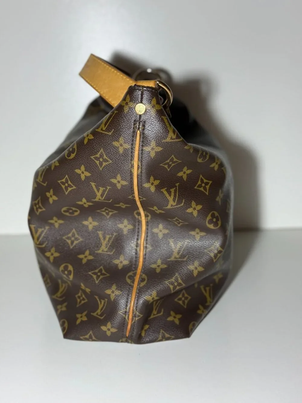 LOUIS VUITTON MONTORGUEIL GM